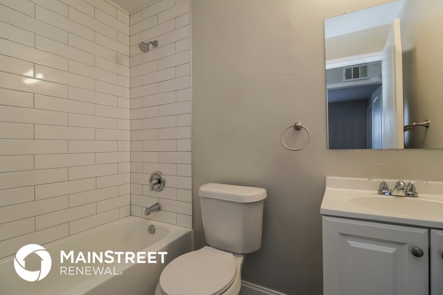 Building Photo - 3001 37th St SW