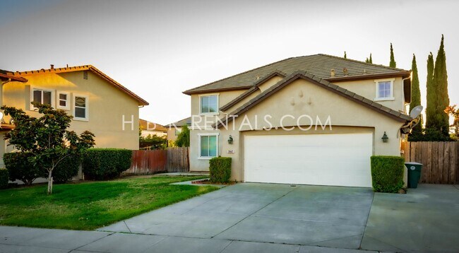 Building Photo - Charming 4 Bed, 2.5 Bath Home in Manteca, ...