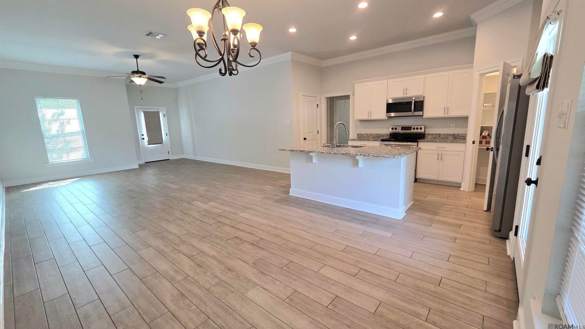 Building Photo - 7004 Spring Gardens Dr