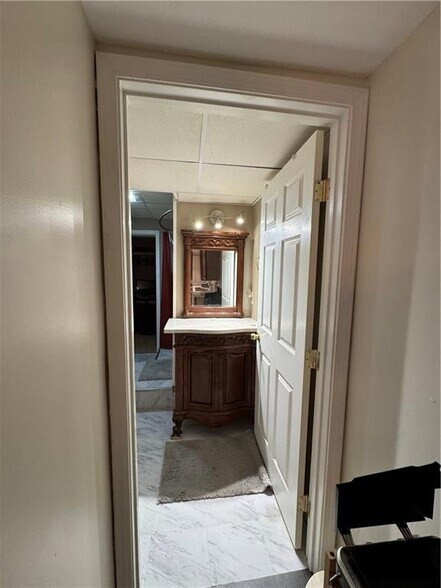 Building Photo - 2625 Indian Lake Dr
