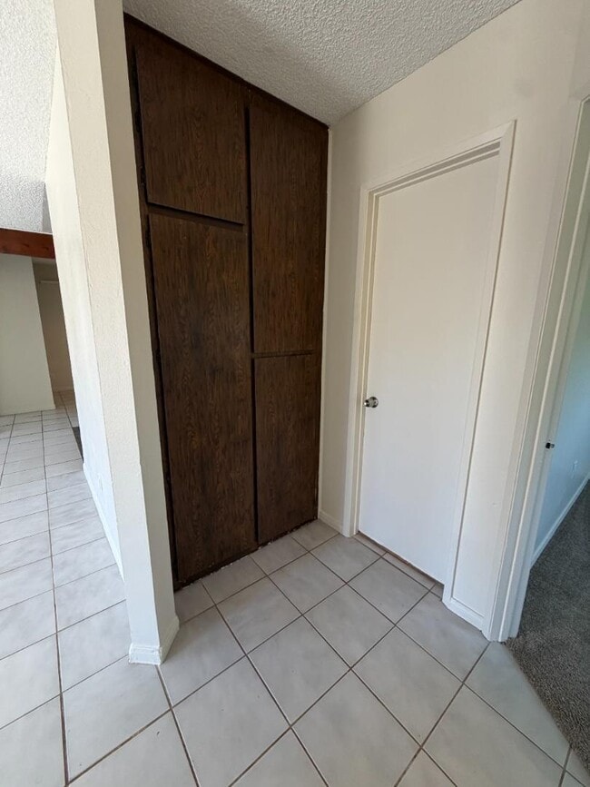 Building Photo - 8209 Jema Way