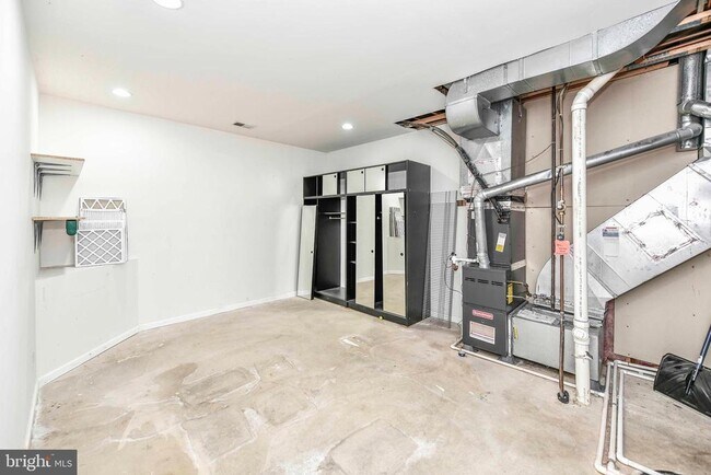Building Photo - 3105 White Daisy Pl