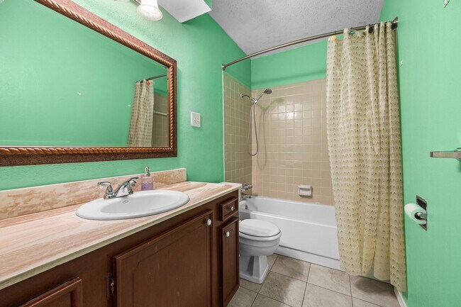 Building Photo - 11515 Burdine St