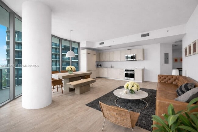 Building Photo - 45 SW 9th St