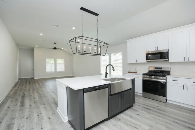 Building Photo - 1023 Santee Ct