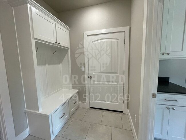 Building Photo - Bella Vista- Single-Family Home- Sought After Creekwood Plan