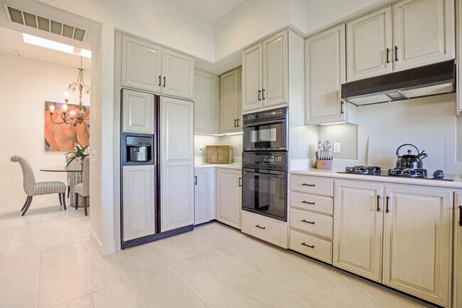 Building Photo - 371 Indian Ridge Dr