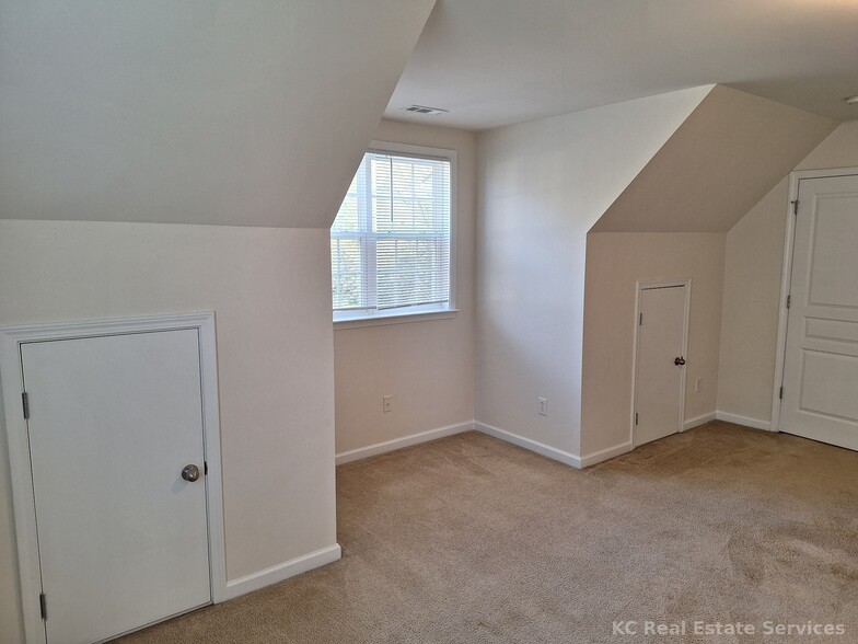 Building Photo - 17317 Grand Central Way