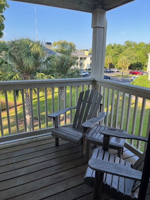 Bay Club- 1 Bedroom 1 Bath Condo for Rent- Pond Views- 2 miles to Sullivan's Island - 1481 Center St Ext