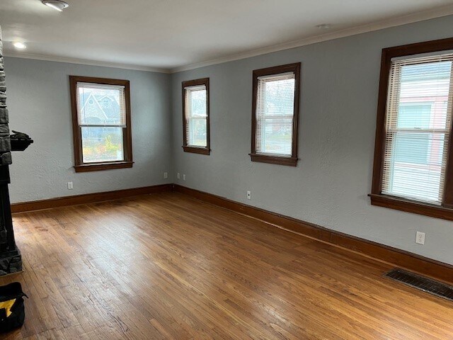 Building Photo - 2353 S 8th St