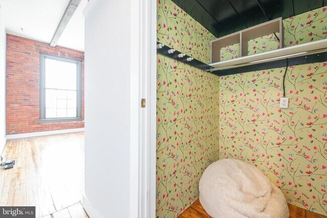 Building Photo - 313 Arch St