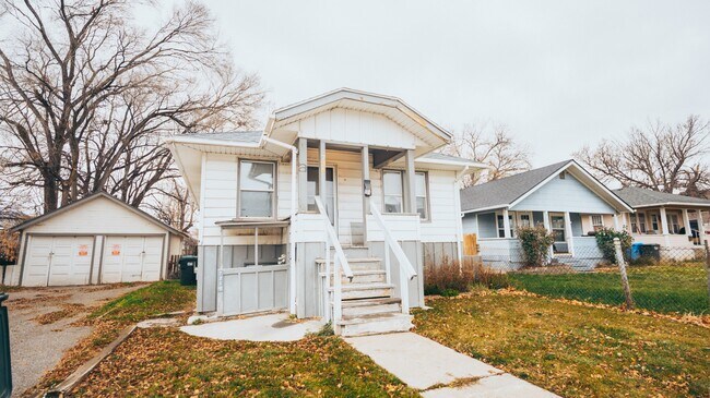 Primary Photo - 725 N 10th Ave