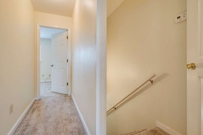 Building Photo - 1 bedroom and 1 bathroom in a 3x3 duplex STEPS AWAY FROM CAMPUS
