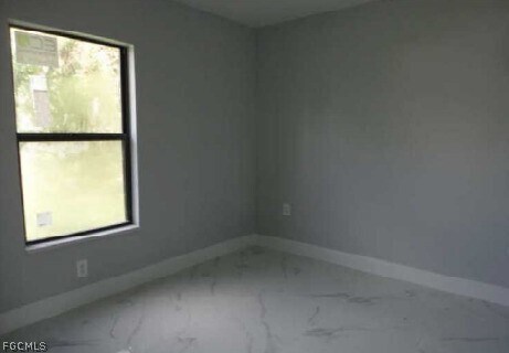 Building Photo - 614 Flamingo Ave S