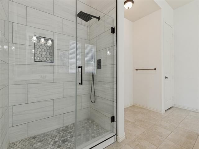 Building Photo - 8723 Sherwood Dr