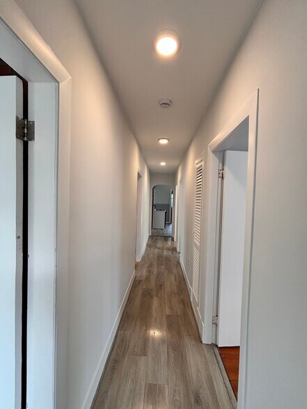 Building Photo - 122 Aldrich St