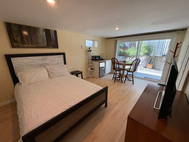 Building Photo - 4 Miramar Ave