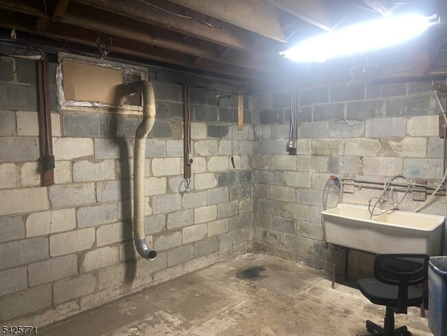 Building Photo - 1116 St Louis Ave