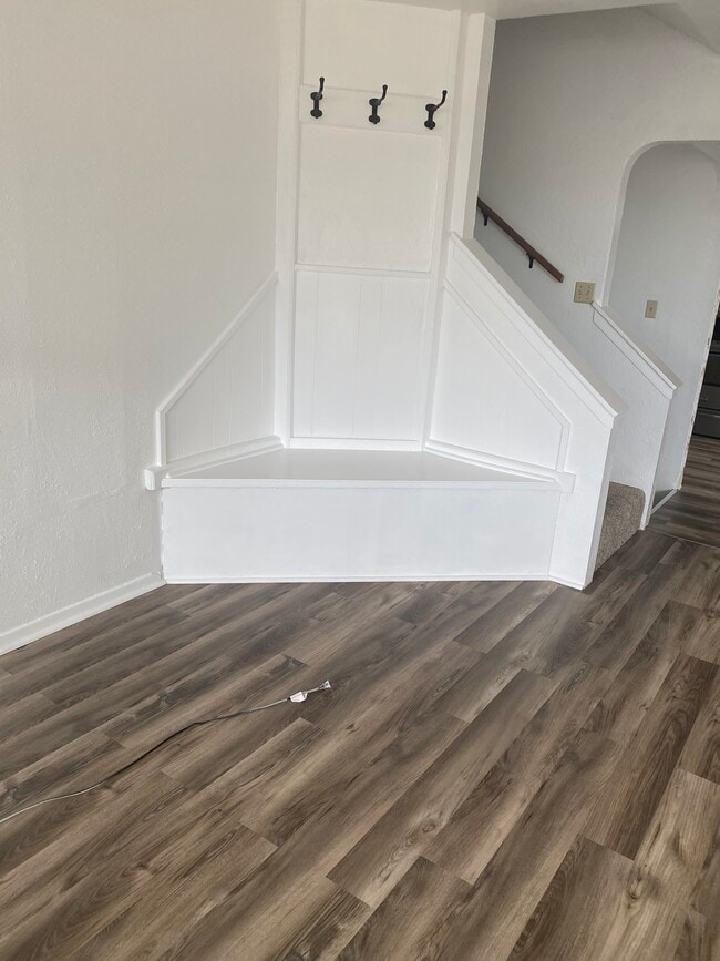 Building Photo - 2775 B Rd