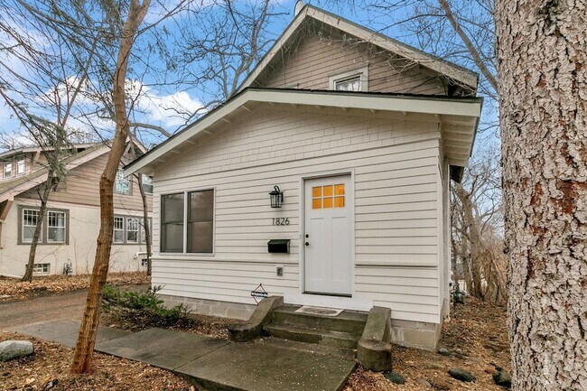 Building Photo - 1826 Franklin Ave SE