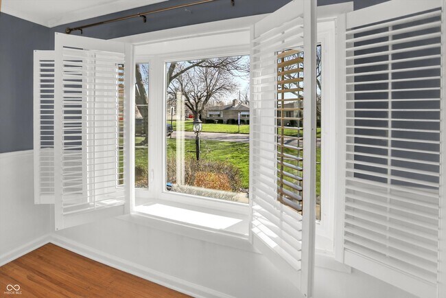 Building Photo - 1240 N Irvington Ave