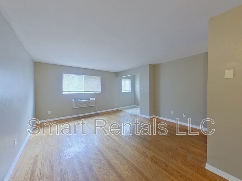 Primary Photo - 3021 Pestalozzi St
