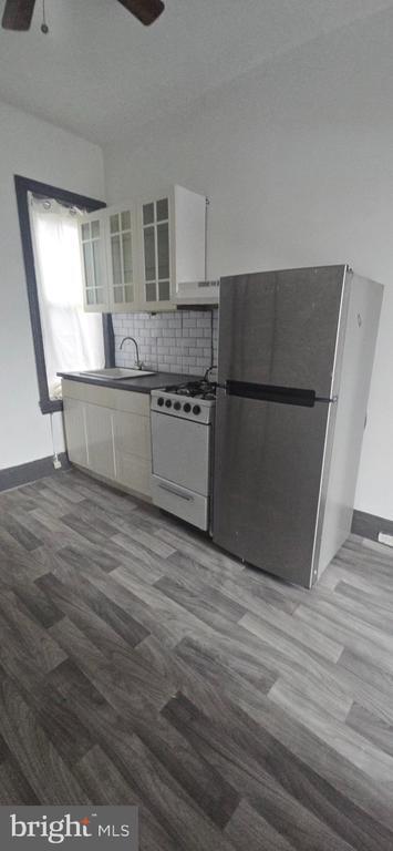 Building Photo - 3258 N Park Ave