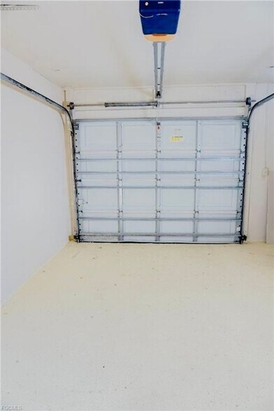 Building Photo - 6004 Deming Ave