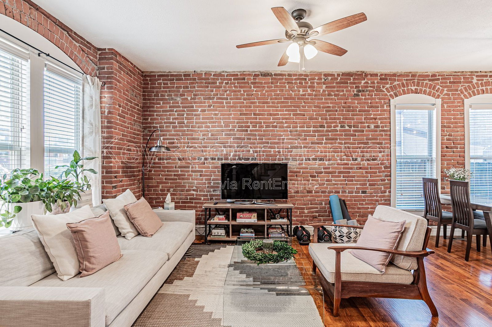 Building Photo - 3033 Welton St