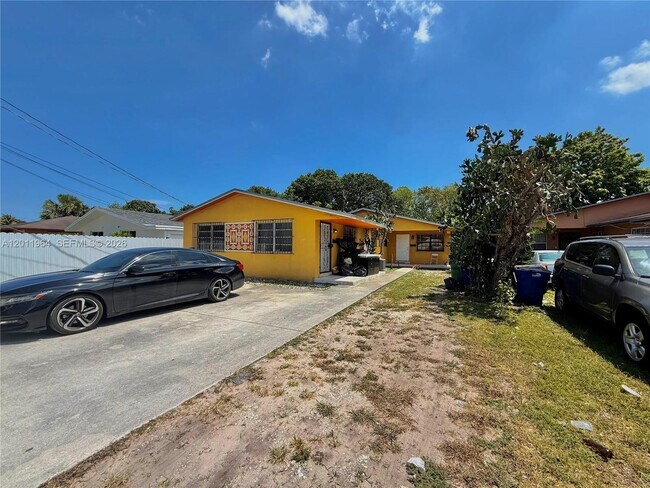 Building Photo - 950 NW 109th St