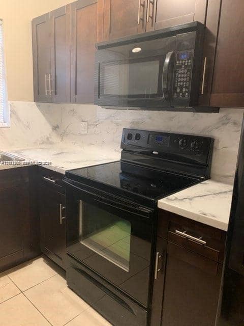 Building Photo - 1139 SE 13th Ave