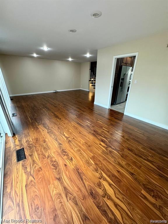 Building Photo - 7146 Pebble Park Dr