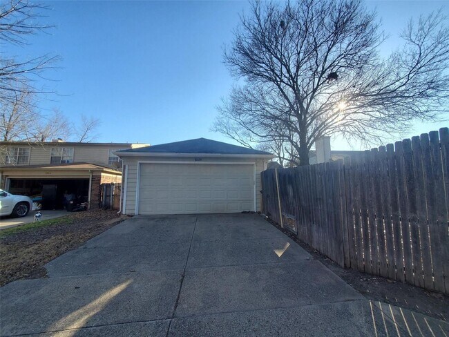 Building Photo - Move in ready home in Mesquite!