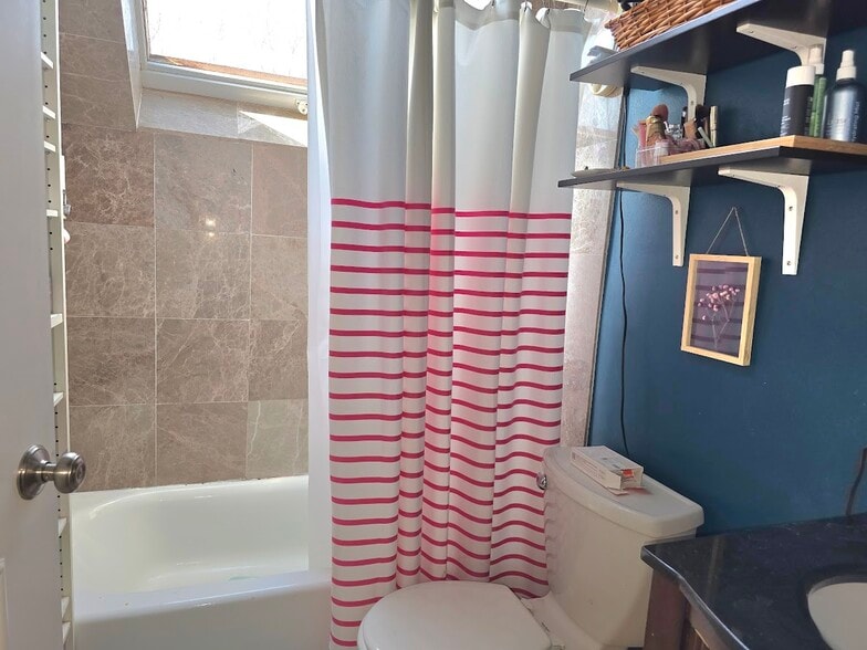 Building Photo - 5 Gore Street Pl