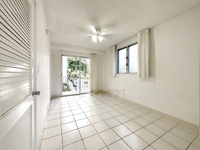 Building Photo - 2541 Kuhio Ave-301