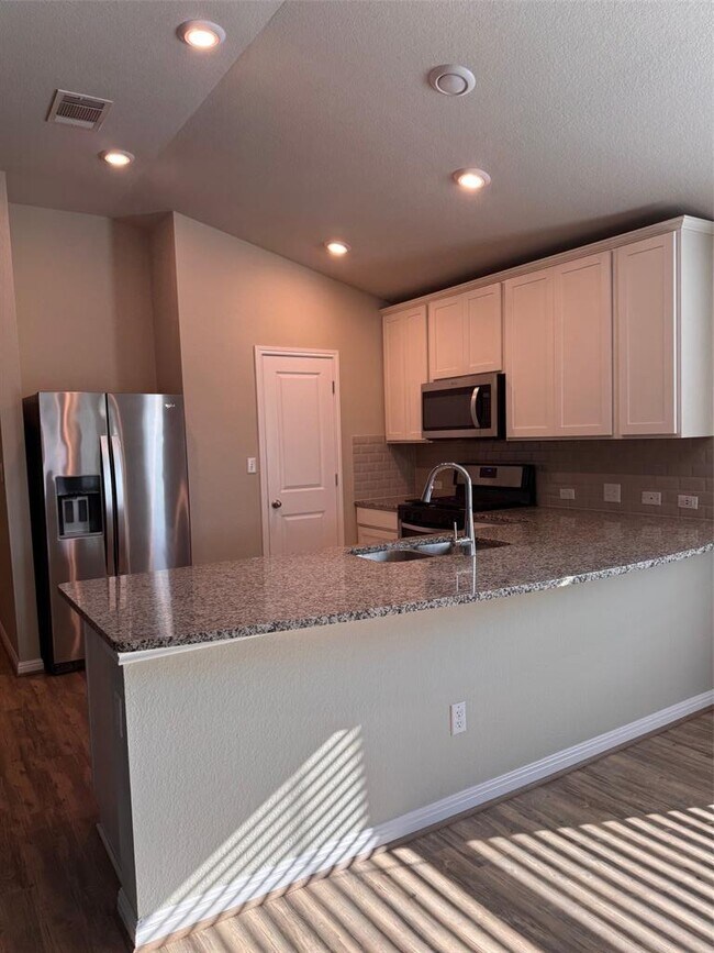 Building Photo - 5609 Bellissima Way