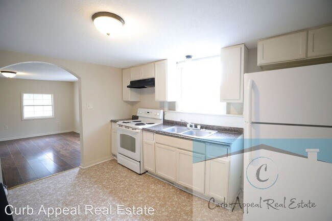 Building Photo - 2 br, 1 bath House - 820 Warren