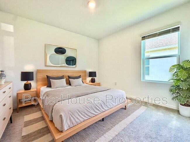 Building Photo - 4847 Sunflower St