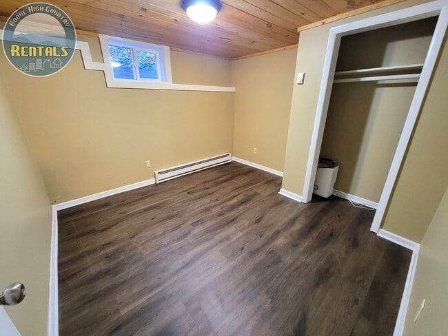 Building Photo - 1489 Brown's Chapel Rd