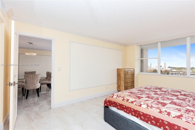 Building Photo - 3180 S Ocean Dr