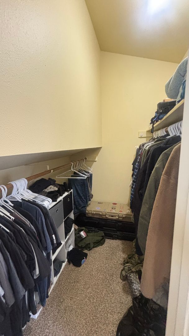 Building Photo - 6220 Forest Edge Rd