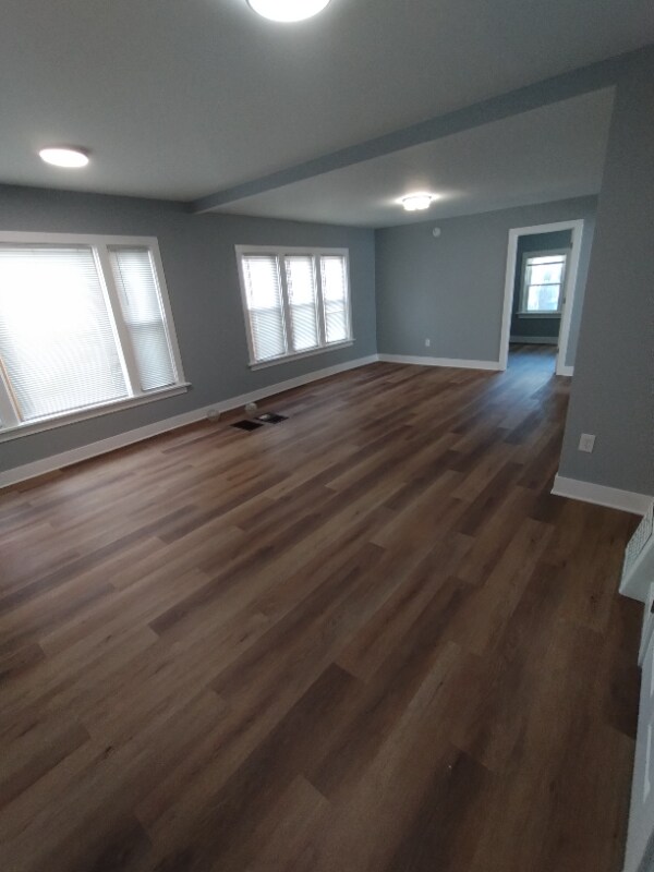 Building Photo - 2643 12th Ave S