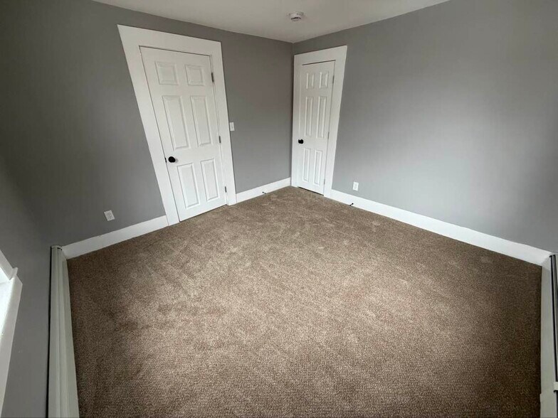 Building Photo - 2 Monteleone Pl