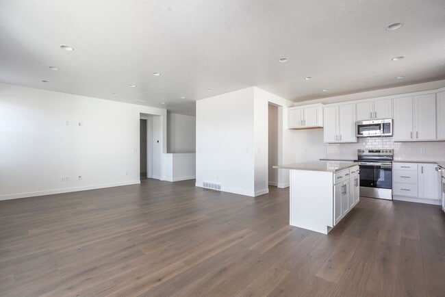 Building Photo - 2526 N 3670 W