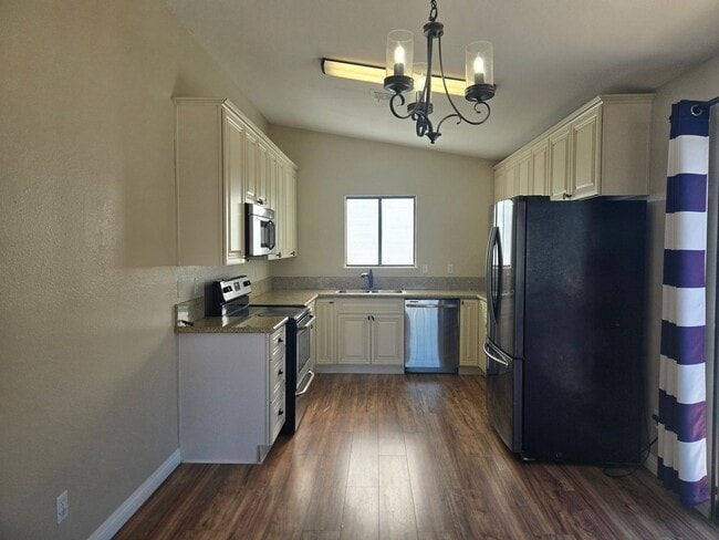 Building Photo - One Story Home