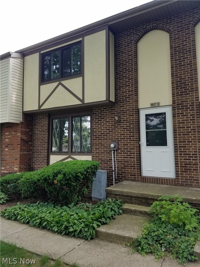 Building Photo - 1807 Higby Dr