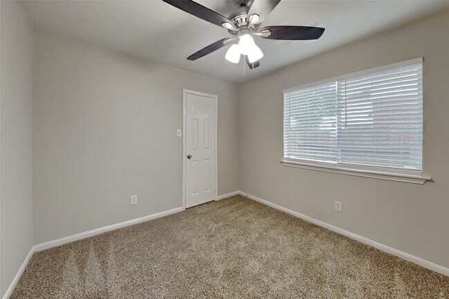 Building Photo - 19110 Hayden Wood Dr