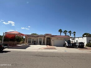 Building Photo - 3637 Tierra Vergel Dr