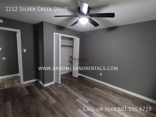 Building Photo - 1212 Silver Creek Dr