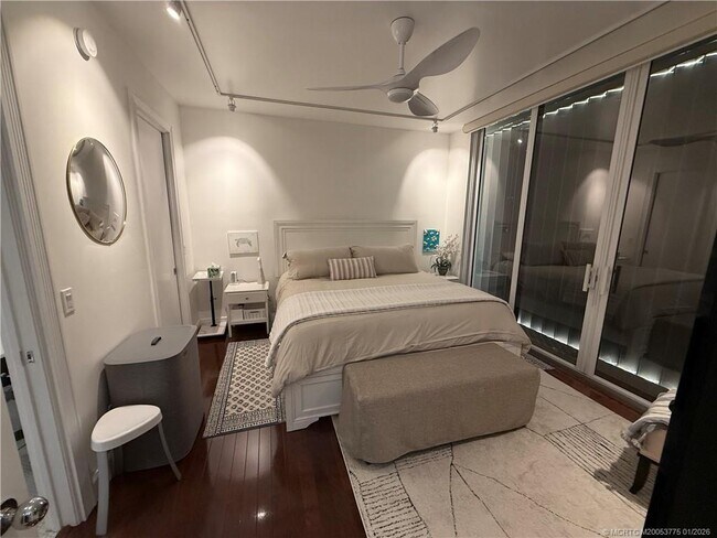 Building Photo - 9960 S Ocean Dr